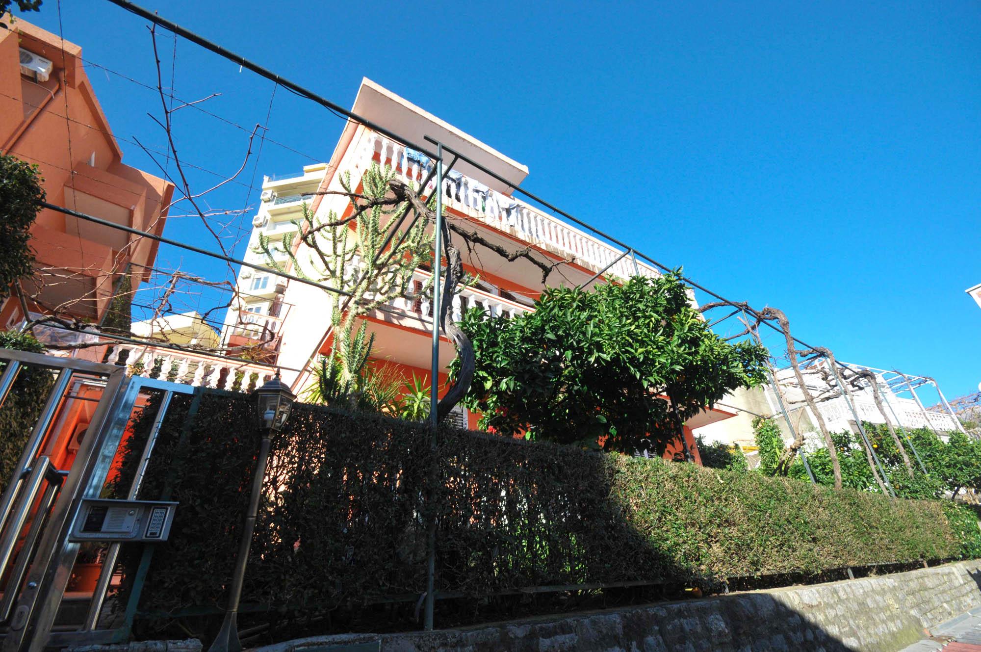Apartments Orange Budva Exteriör bild